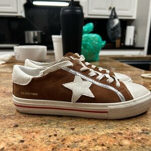 Vintage Havana Brown Suede Sneakers